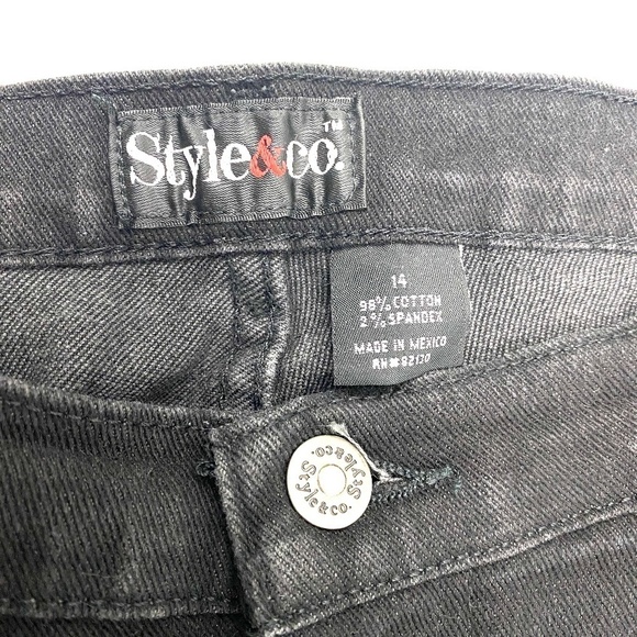 Style & Co Straight Leg Women's size 14 Black Denim Jeans - Picture 3 of 3